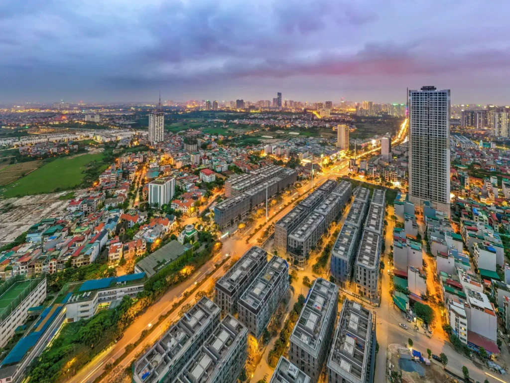 HIM LAM VẠN PHÚC GIẢI “CƠN KHÁT” NHÀ THẤP TẦNG – ảnh 1